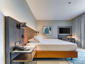 DoubleTree by Hilton Malta客房内的一张或多张床位