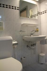 Koupelna v ubytování Hotel Linde
