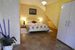 Postel nebo postele na pokoji v ubytování Family-friendly apartments with swimming pool Tar, Porec - 22755
