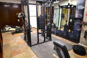 The fitness centre and/or fitness facilities at Hotel Grand Vista Cuernavaca