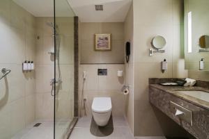Koupelna v ubytování Dar Rayhaan by Rotana Al Khobar