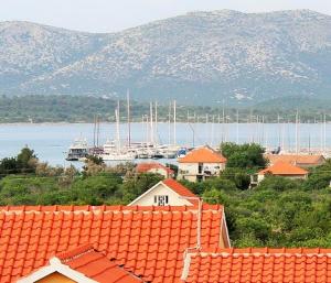 Afbeelding uit fotogalerij van Apartments Jadranica in Murter