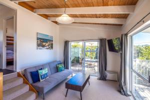 Gallery image of Oceanview Magic - Onetangi Holiday Home in Onetangi +13 photos