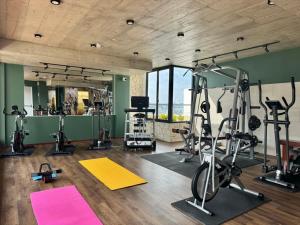 Spordikeskus ja/või sportimisvõimalused majutusasutuses Pi Boutique Hotel