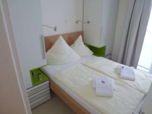 Ένα ή περισσότερα κρεβάτια σε δωμάτιο στο Deck 4 Modern retreat
