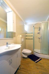 Ένα μπάνιο στο Apartments Goranka 2