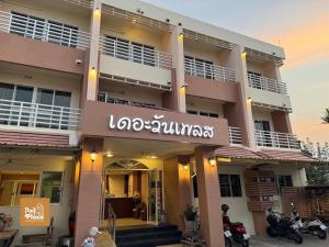 Budova, kde se aparthotel nachází