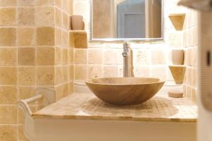 Ένα μπάνιο στο Charmant appartement vue mer Les Sables - 2 personnes