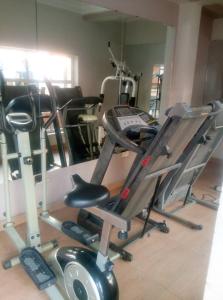 Fitness center at/o fitness facilities sa Petesville Hotel Limited