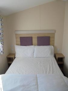 Voodi või voodid majutusasutuse Seaview Ingoldmells Linwood II 10 Berth, 4 Bedrooms, Central heated toas