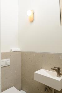 Exquisite Home on Rothschild Bld by FeelHome