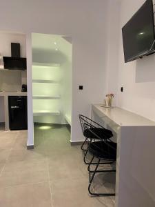 Gallery image of Asteras Mini Suites in Naousa