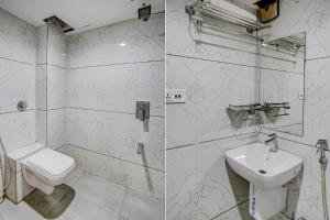 Duas fotografias de uma casa de banho com WC e lavatório. em FabHotel La Victoria em Surate