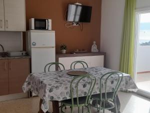 Kuchyňa alebo kuchynka v ubytovaní Apartamentos Vista
