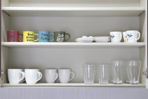 Příslušenství pro přípravu čaje a kávy v ubytování Comfy Home Koiwa