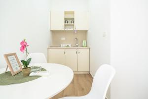 Gallery image of Mariner Apartments in Sutomore