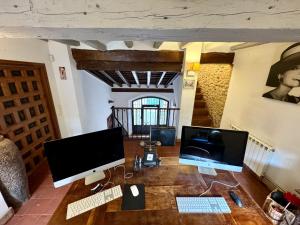 TV a/nebo společenská místnost v ubytování Barri Antic Cambrils