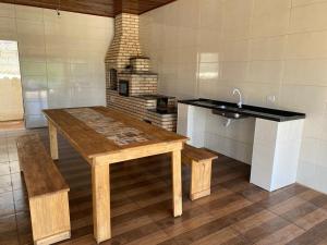 Φωτογραφία από το άλμπουμ του Chacara c piscina e churrasqueira em Mairinque SP σε Mairinque