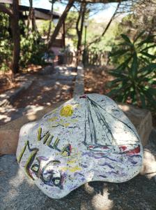 Κήπος έξω από το Villa Maga