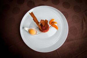 Makanan di atau berdekatan hotel