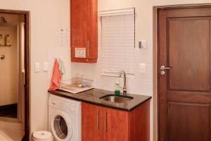Φωτογραφία από το άλμπουμ του Apartment in central Stellenbosch στο Στέλενμπος