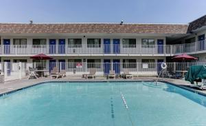 Bazén v ubytování Motel 6-Grants Pass, OR nebo v jeho okolí