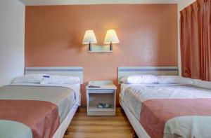 Postel nebo postele na pokoji v ubytování Motel 6-Grants Pass, OR