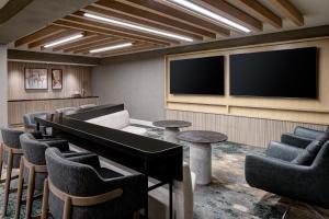 TV a/nebo společenská místnost v ubytování Sheraton Fort Worth Downtown Hotel