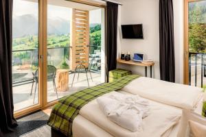 Hotel Sedona Lodge客房内的一张或多张床位