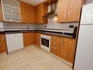 Dapur atau dapur kecil di Apartment Residencial Golden Beach by Interhome