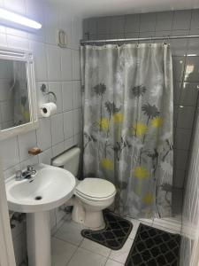 Bilik mandi di Summer Shades at Turtle Towers
