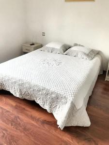 Posteľ alebo postele v izbe v ubytovaní Villa spacieuse à Laroque-des-Albères avec piscine privée