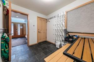 Fotografie z fotogalerie ubytování Bright 5BD Alpine Retreat - 5Min to Alpine Meadows v destinaci Tahoe City + 35 fotografií