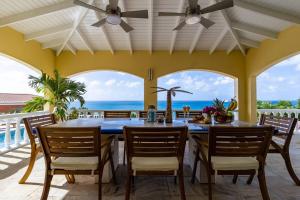 Gallery image of Pelikaan Sunset:A Villa With Stunning Ocean Views in Koolbaai