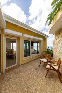 Gallery image of Pelikaan Sunset:A Villa With Stunning Ocean Views in Koolbaai
