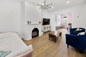 Posezení v ubytování Quiet Convenient 2-Family House - Tropical Design