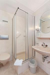 Koupelna v ubytování Hotel Garni Traube