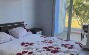 Ένα ή περισσότερα κρεβάτια σε δωμάτιο στο Stylish 2-Bed Apartment overlooking the fairways +35 φωτογραφίες