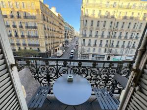 Balkón alebo terasa v ubytovaní Appartemment RUE DE LA REPUBLIQUE, joli et moderne au coeur du centre