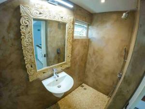 Bagno di Sanjana & Julien's