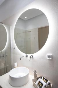 Kúpeľňa v ubytovaní Maistros Apartments Mykonos + 30 fotografií