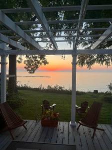 Afbeelding uit fotogalerij van Waterfront Lake Michigan Escape in Racine