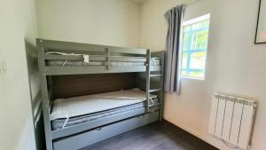 Postel nebo postele na pokoji v ubytování Résidence Les Terrasses De Veret - Appartement confortable · Au pied des pistes · Piscine · Spa · Parking MAE-7377 + 8 fotografií