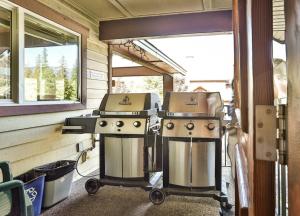two stove tops in a garage with at Timberline Condos - Aspen Building in Fernie