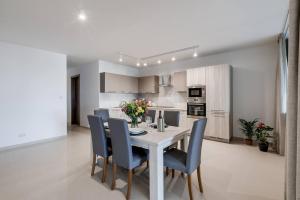 Cuina o zona de cuina de 9ten11 Seafront By Homely