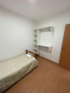 Voodi või voodid majutusasutuse Apartamento 2/4 todo mobiliado toas