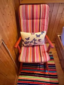 Posezení v ubytování Un nid au paradis - Chalet traditionnel avec beaucoup de cachet