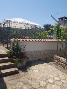 Vonkajšia záhrada v ubytovaní Holiday Home Nada