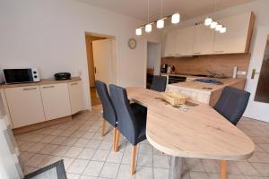 Küche/Küchenzeile in der Unterkunft Haus "Luv und Lee" Appartement LEE02