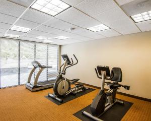 Fitness centrum a/nebo fitness zařízení v ubytování MainStay Suites Lufkin